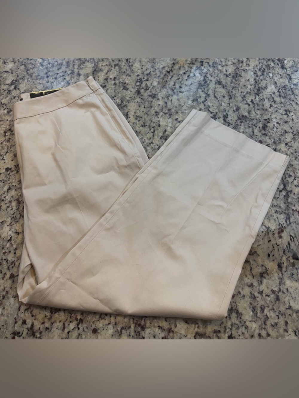 Peck & Peck Light Tan Cropped Pants